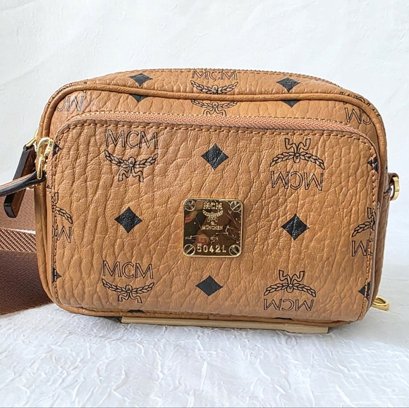 Auth MCM Vicetos X-Mini Aren Crossbody/Belt Bag Unisex - Picture 2 of 5